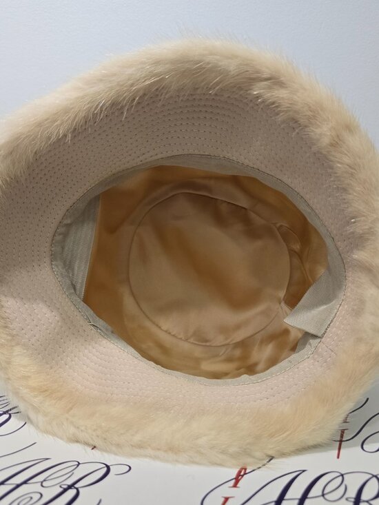 Vintage Real Fur Bucket Hat & Box - Likely Mink, Cream Beige, Mid Century - Picture 7 of 12